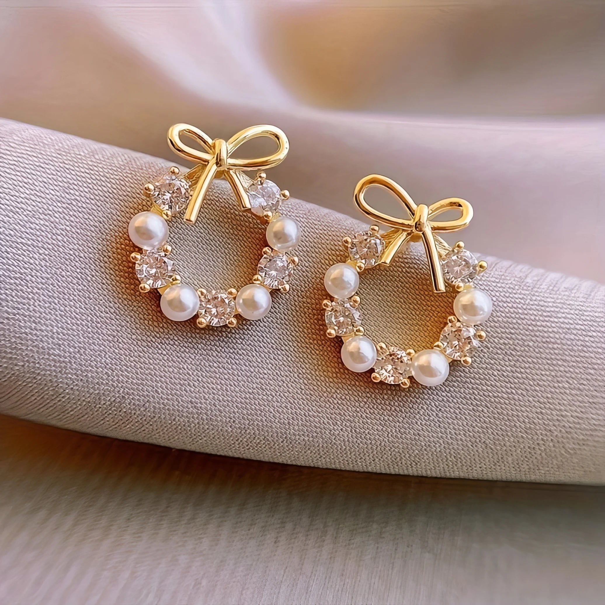 Pearl Earrings in Gold