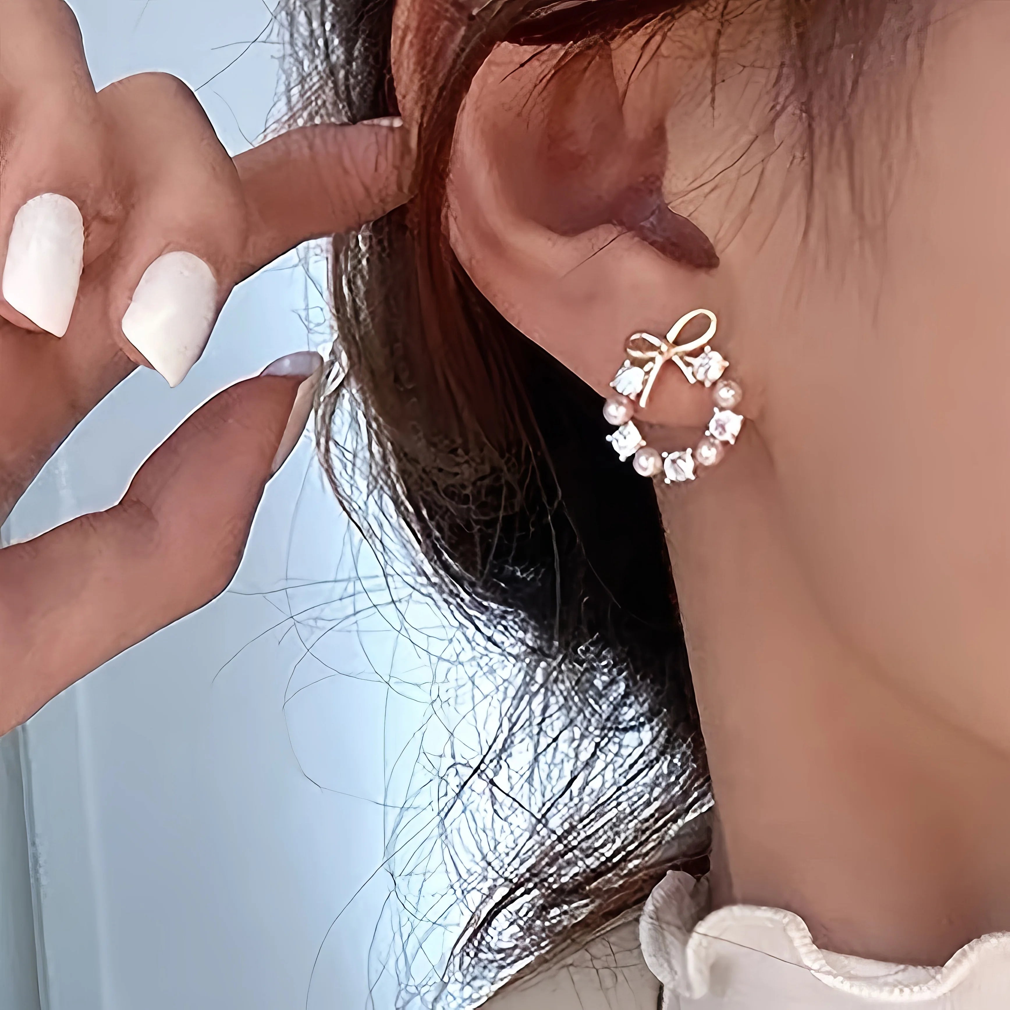 Pearl Earrings in Gold