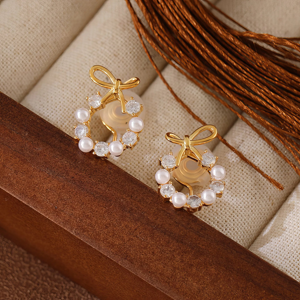 Pearl Earrings in Gold