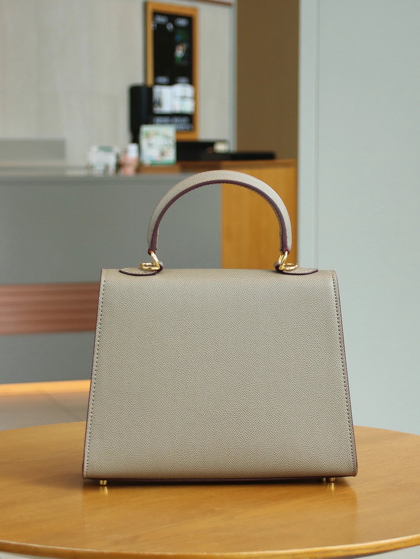 high-end portable small bag commuter light