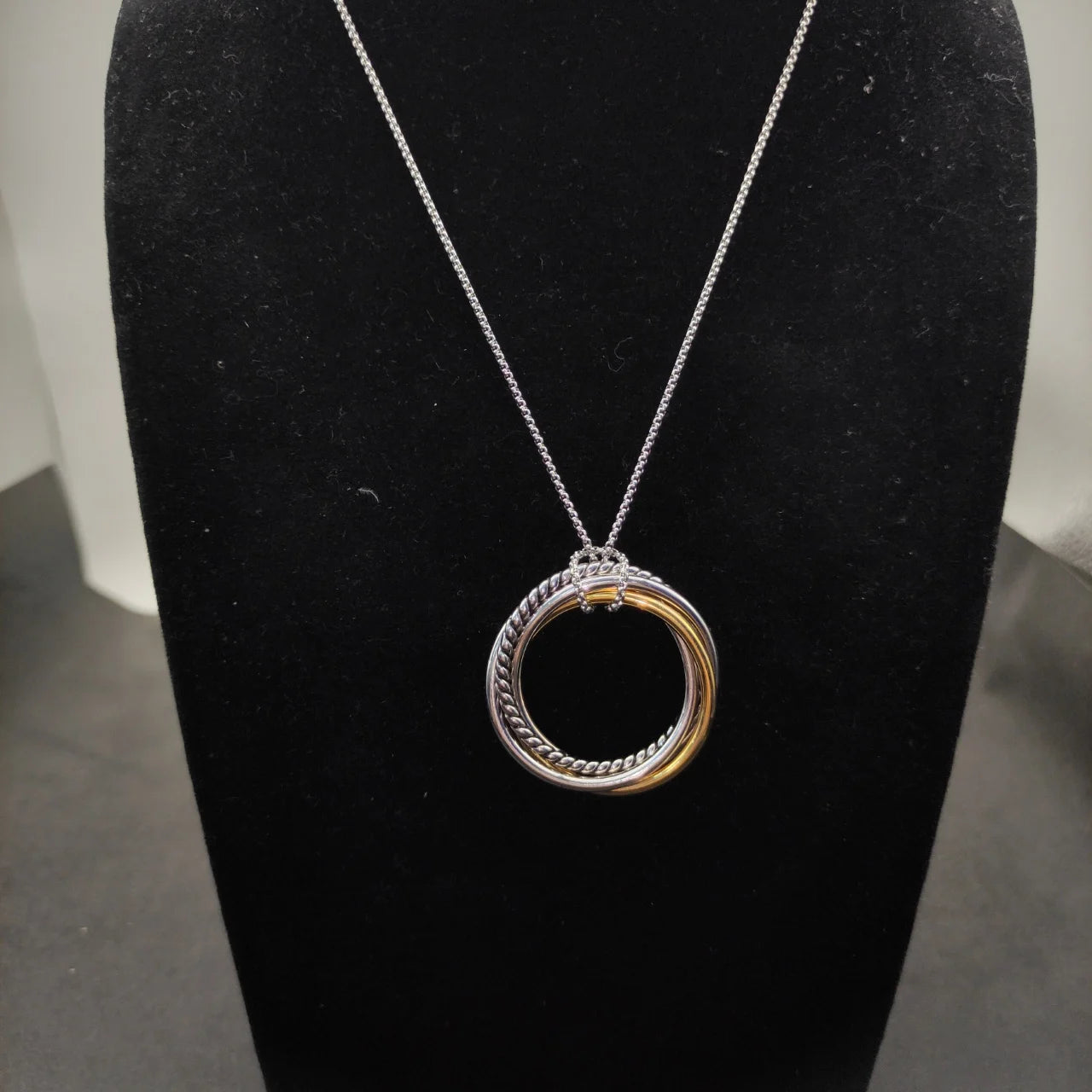 Fashion Retro Round Pendant Necklace