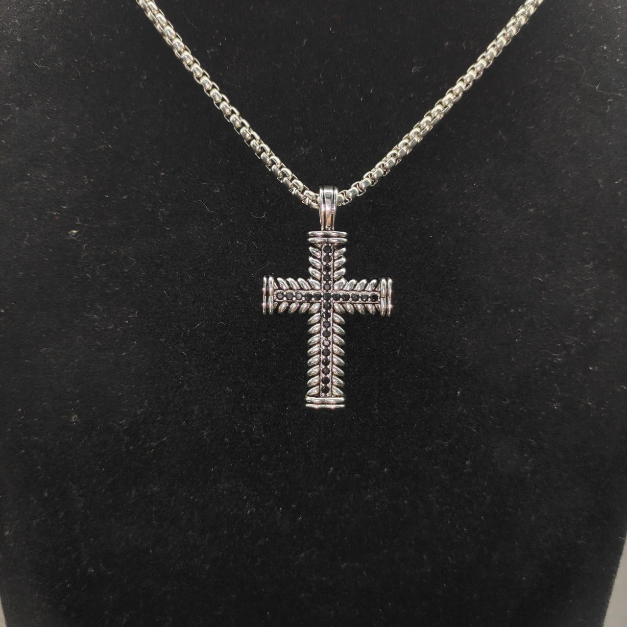 Fashion Retro Round Pendant Necklace