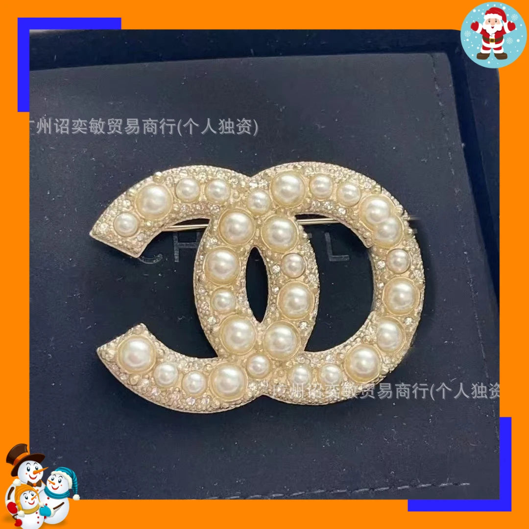 Pearl Broach Versatile  Pin