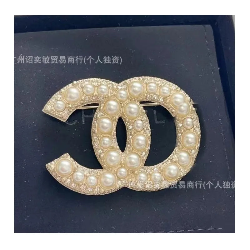 Pearl Broach Versatile  Pin