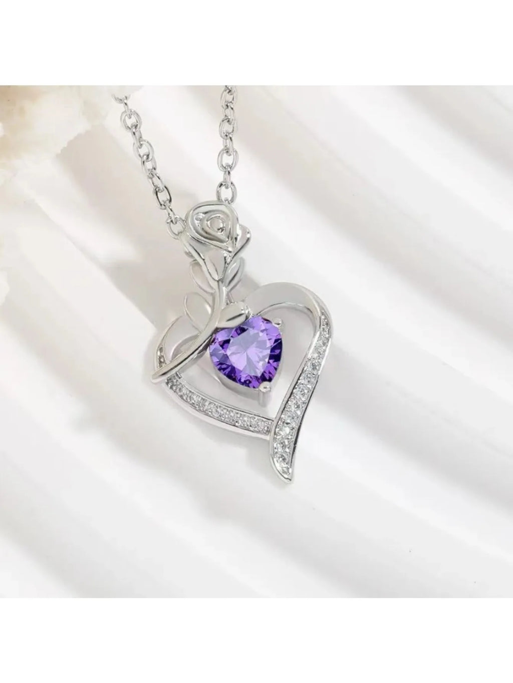 Heart shaped Pendant Necklace