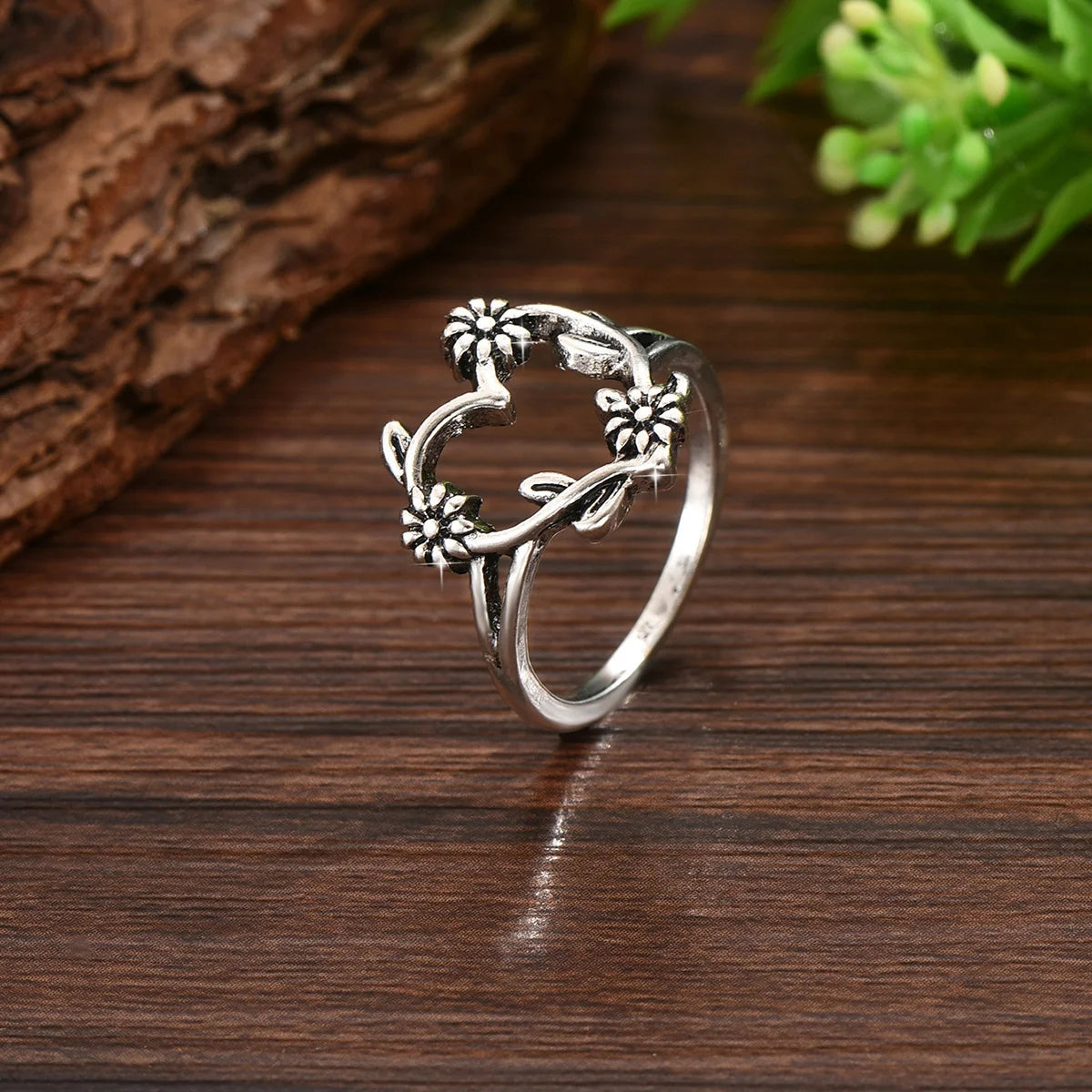 Women's Ring,, Love Design,