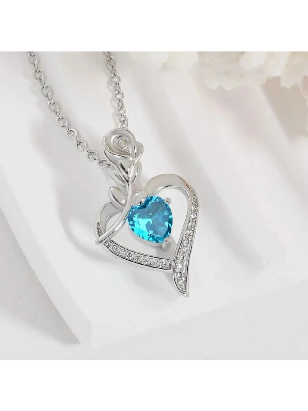 Heart shaped Pendant Necklace