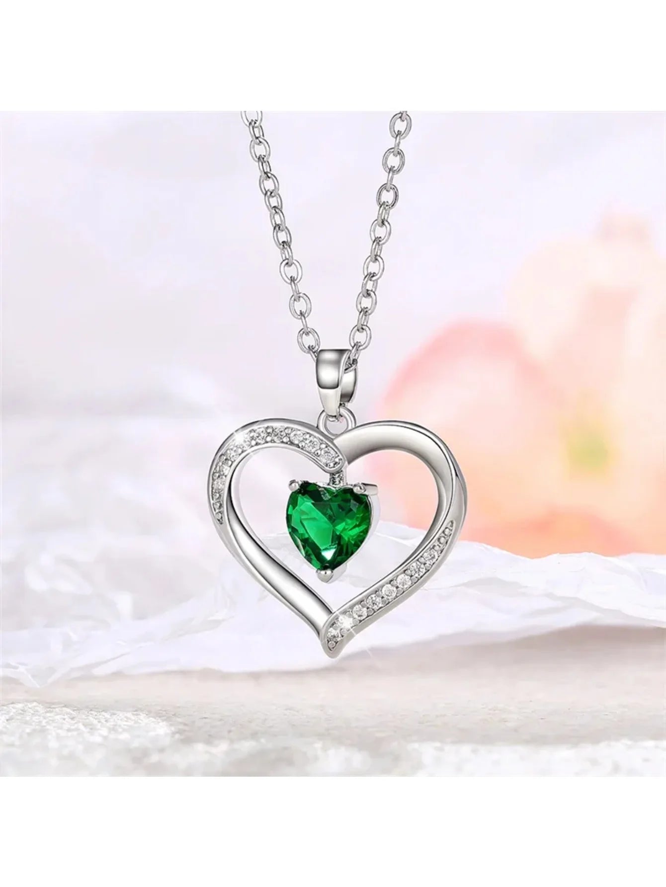 Heart shaped Pendant Necklace