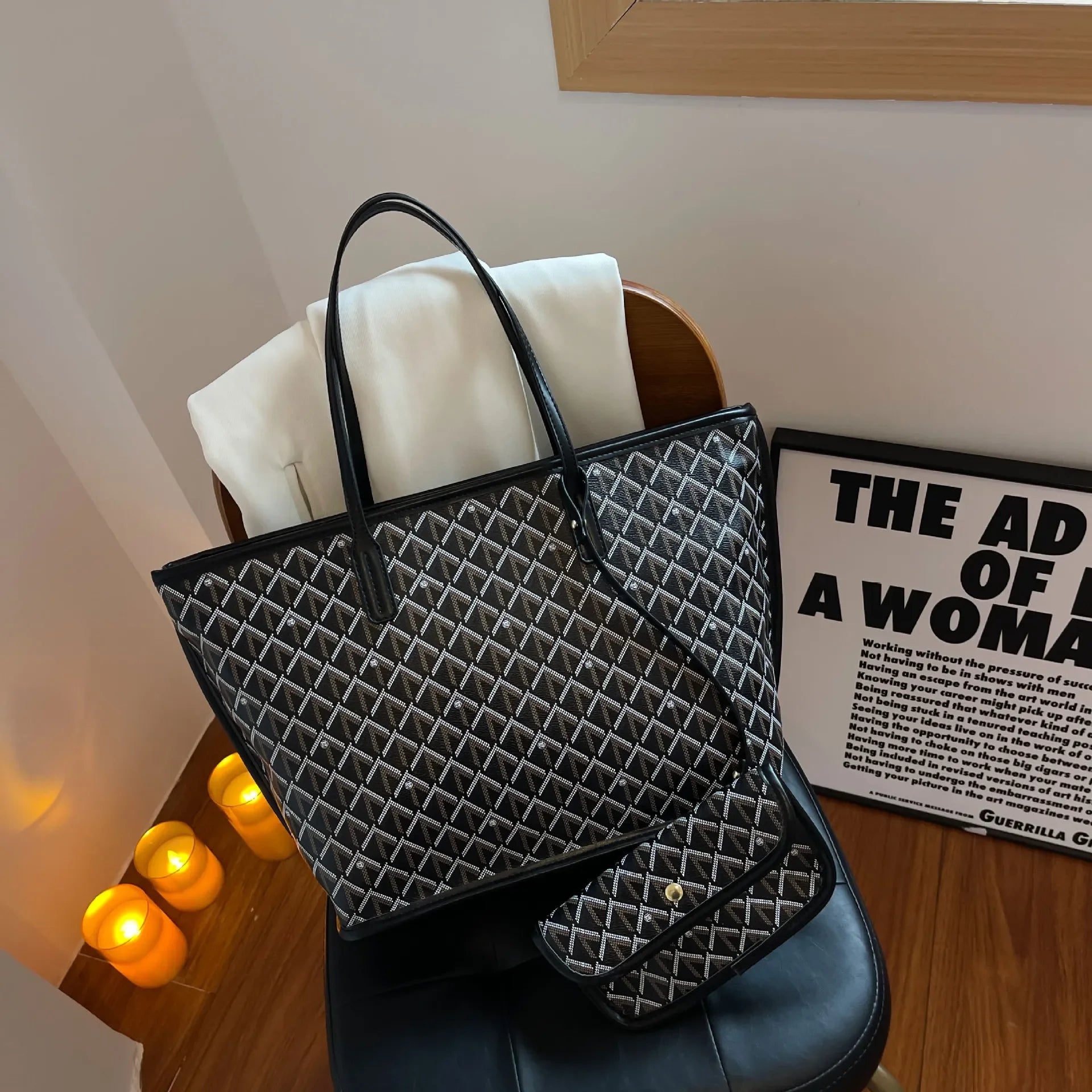 Popular printed large-capacity tote bag for women 2026 new style fashionable handbag for commuting